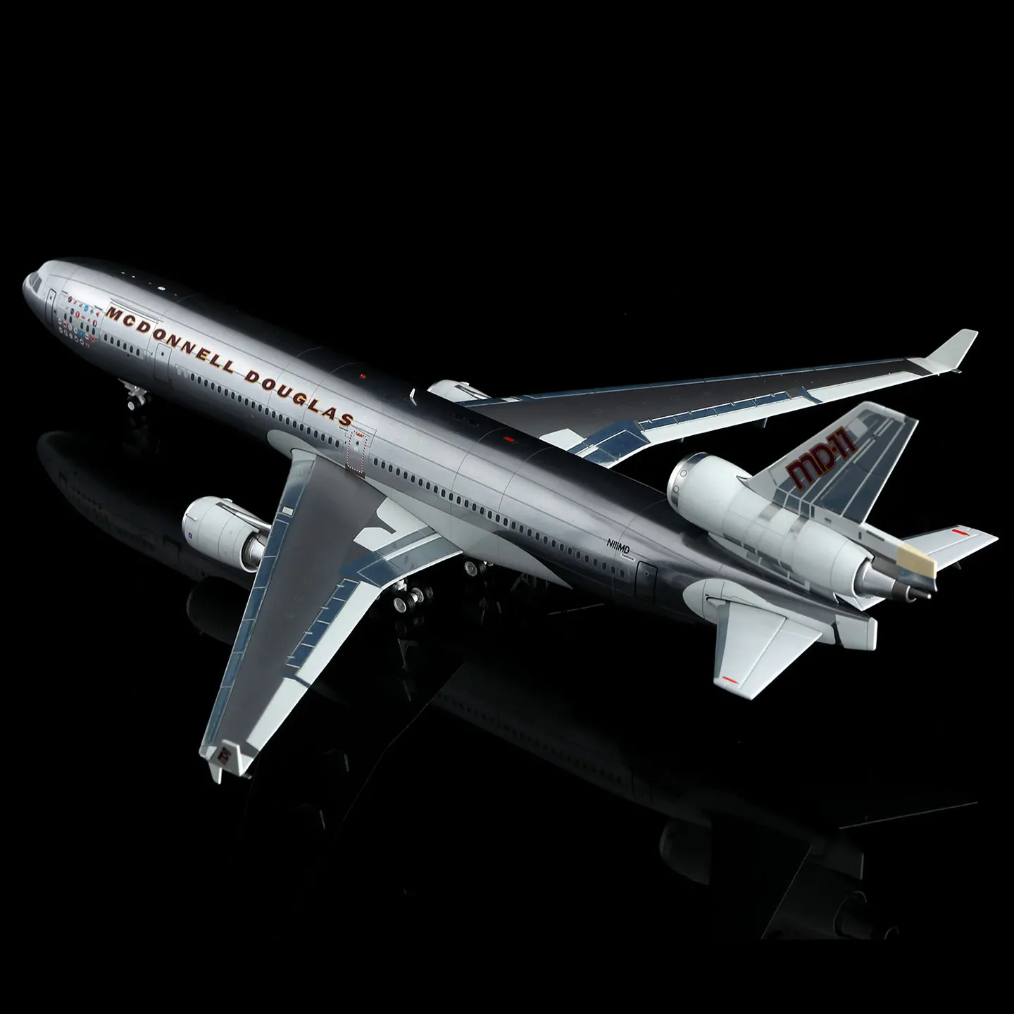 L2105 طائرة قابلة للجمع هدية أجنحة SQ 1:200 ماكدونيل دوغلاس MD-11 [لون المنزل[ نموذج طائرة دييكاست N111MD