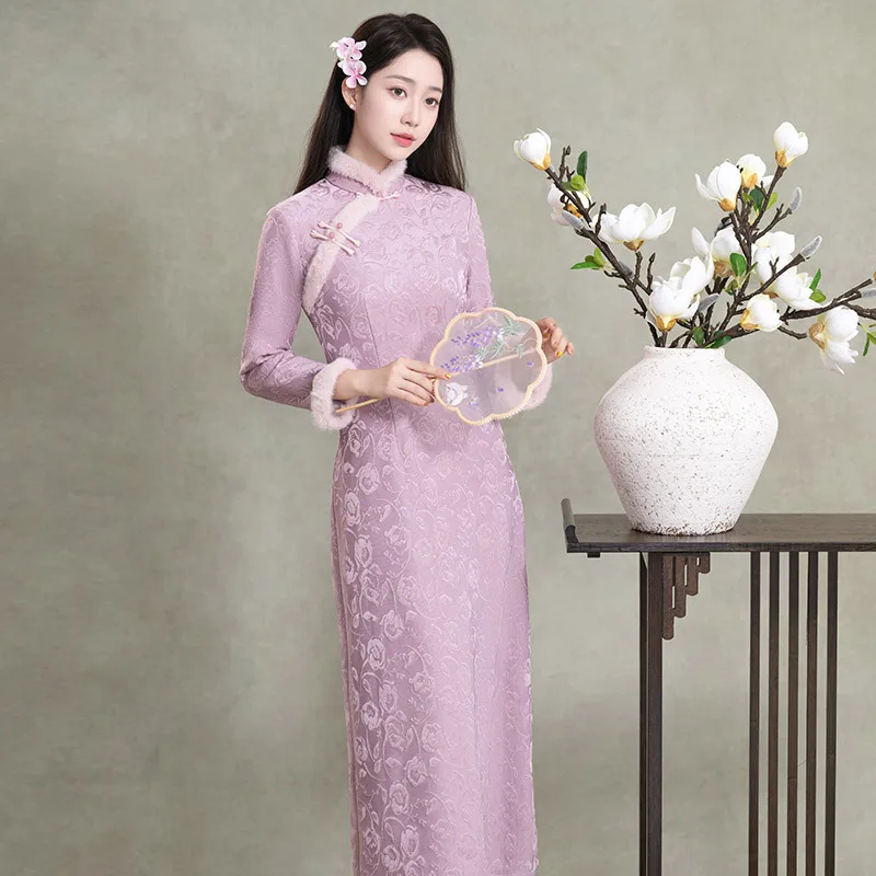 Różowa Gruba Zimowa Nowa Chińska Sukienka Cheongsam z Długim Rękawem Ulepszona Retro Jesienno-Zimowa Qipao dla Młodych Kobiet