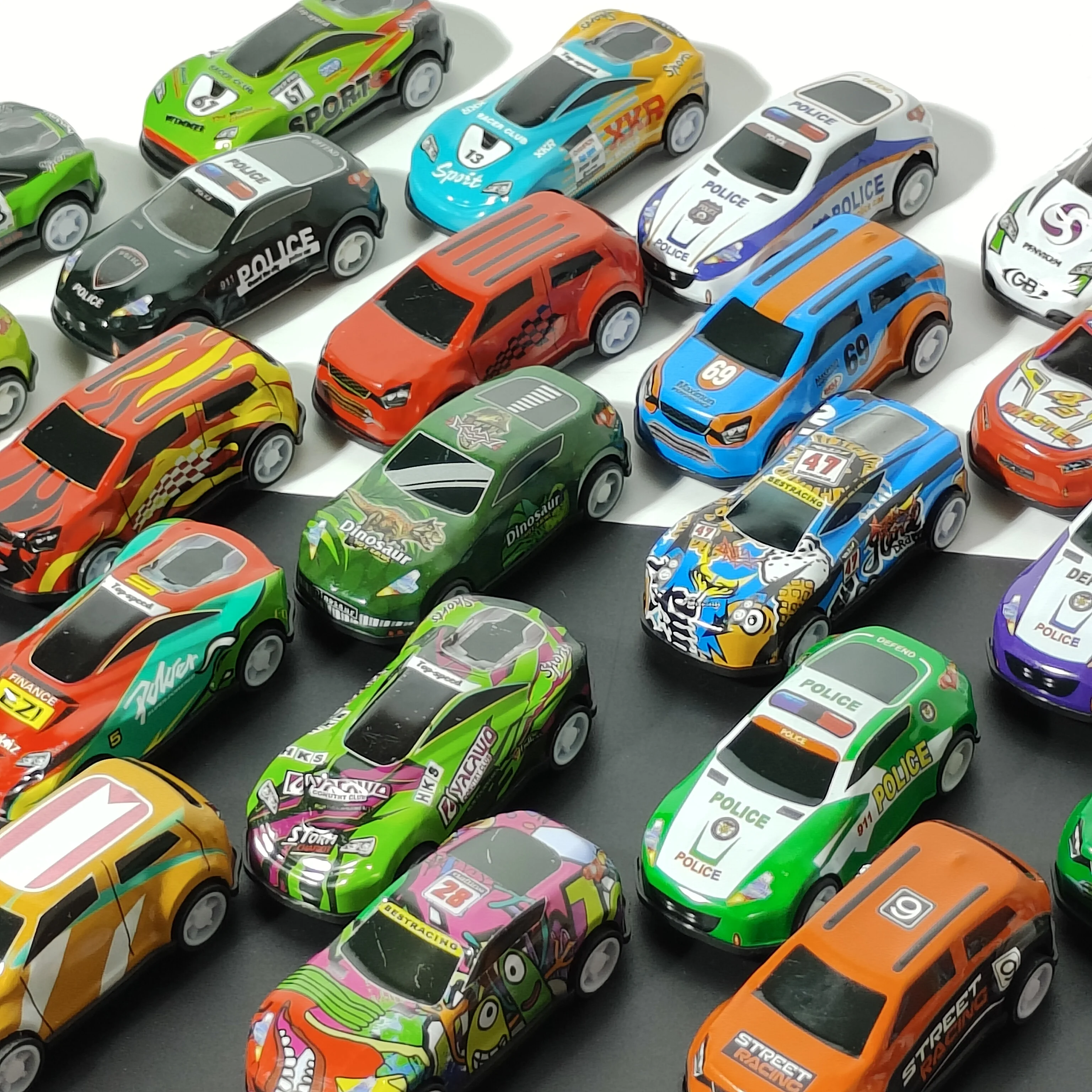 20 Toy Cars, Realistic Racing Cars, Model Toy Cars, Toy Car Set with Storage Box and Map, Children's Gifts, Surprise Birthday Gifts and Party Favors A Surprising Gift