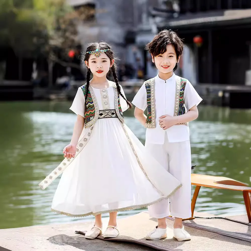 

Children's Ethnic Minority Performance Clothing Guangxi Zhuang and Miao Clothing Male and Female Yao Performance Clothing