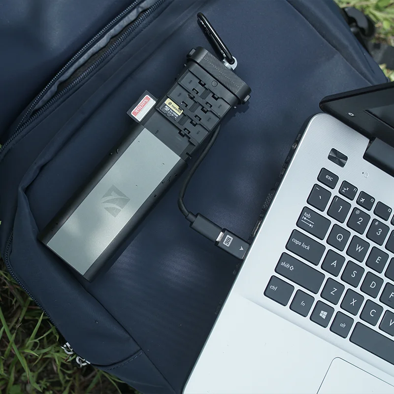 Freewell Portable Duo Reader Ultimativer SD TF- und Micro-SD-Kartenleser und Halter für professionelle Fotografen und Videografen – Detail 7