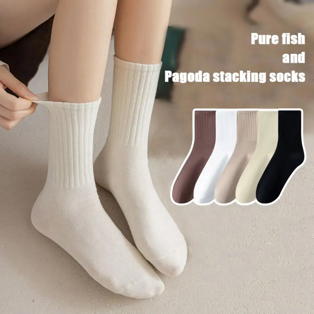 

Anti-slip Socks 5 Pairs Women's Mid-tube Winter Sports Socks with High Elasticity Anti-slip Features for Warmth Comfort Mid-tube