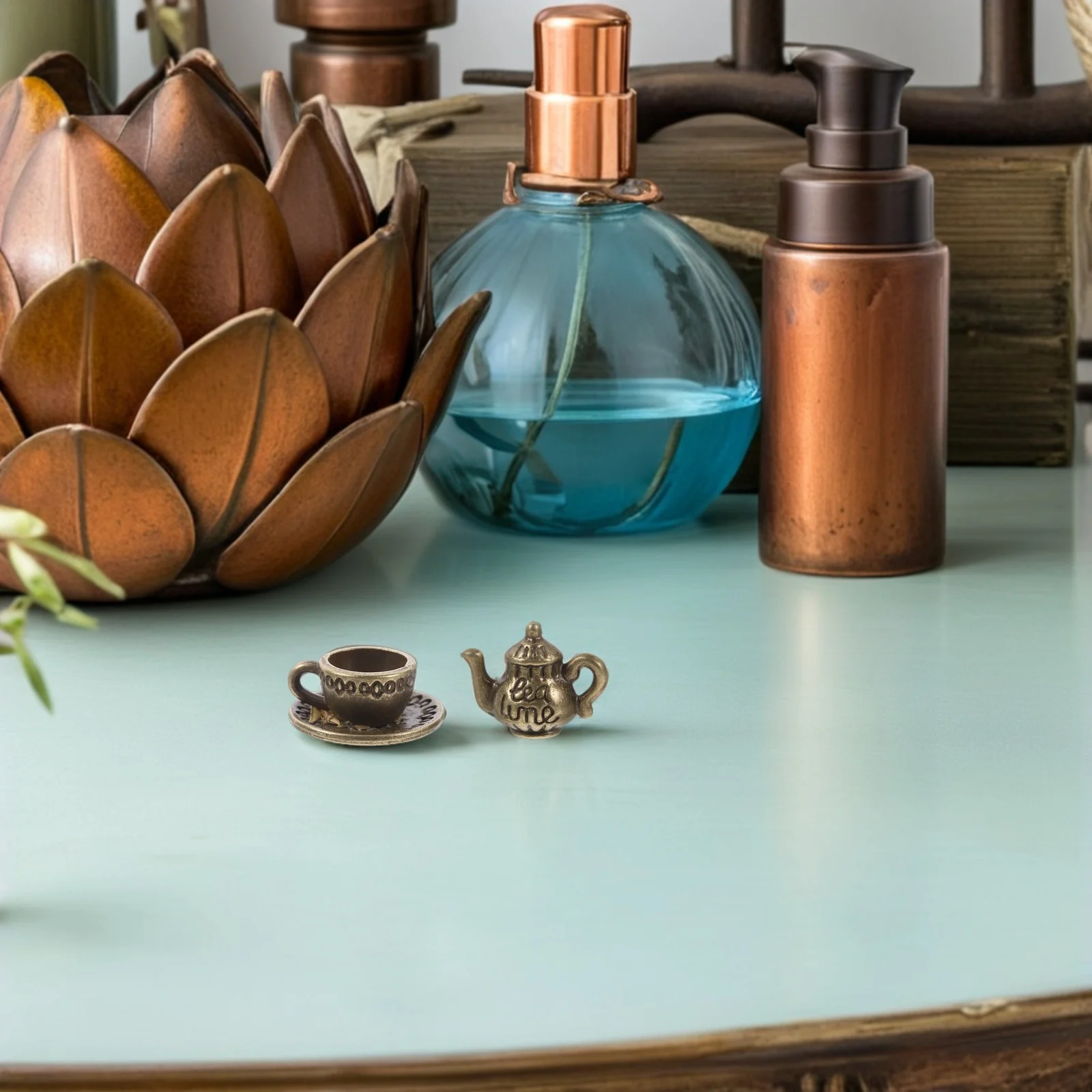 

6Sets Miniature Vintage Metal Tea Set Dollhouse Kitchen Coffee Shop Accessories Mini Teapots Tiny Tea Cups Coffee Shop Teapot