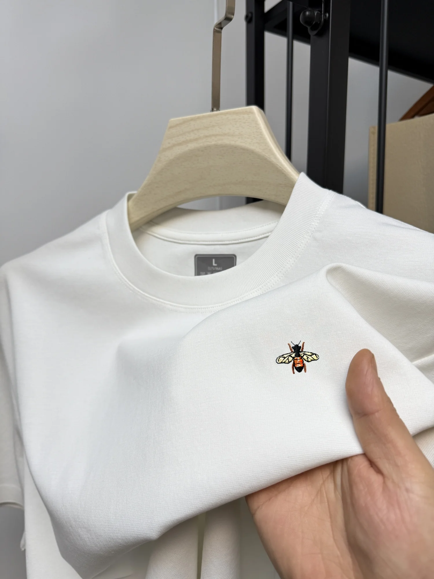 

New high-end brand cotton men's round neck short sleeve T-shirt summer fashion original bee embroidery boutique Korean style top