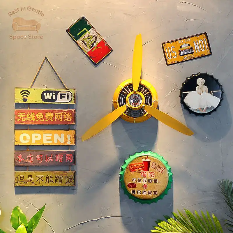 Mai home retro loft industrial wind wrought iron aircraft propeller wall clock wall hanging bar internet cafe background
