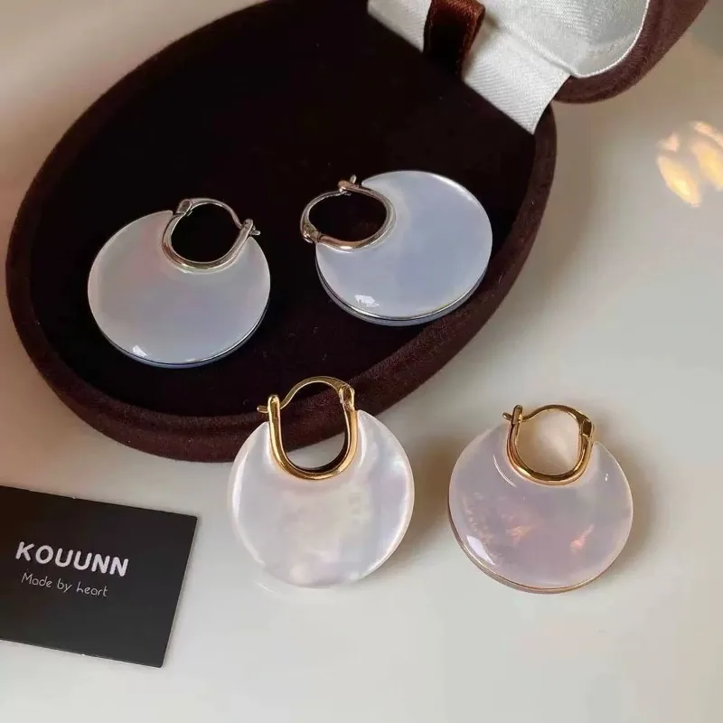 French Luxury Iridescent Double‑Sided Shell Hoop Earrings Dainty Click‑Top Mother‑of‑Pearl Ear Huggies Party Jewelry for Women