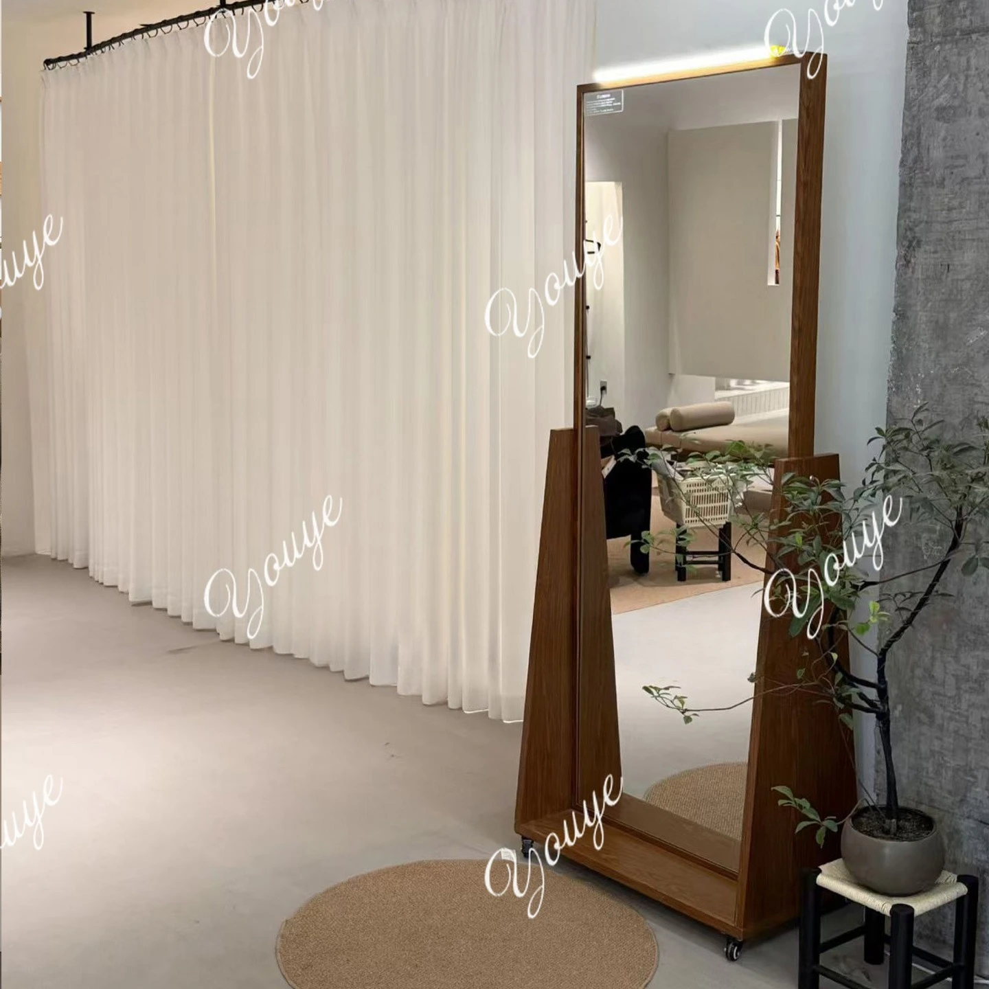 Women's clothing store double-sided mirror moving mirror clothing store fitting mirror antique wooden full body fitting high def