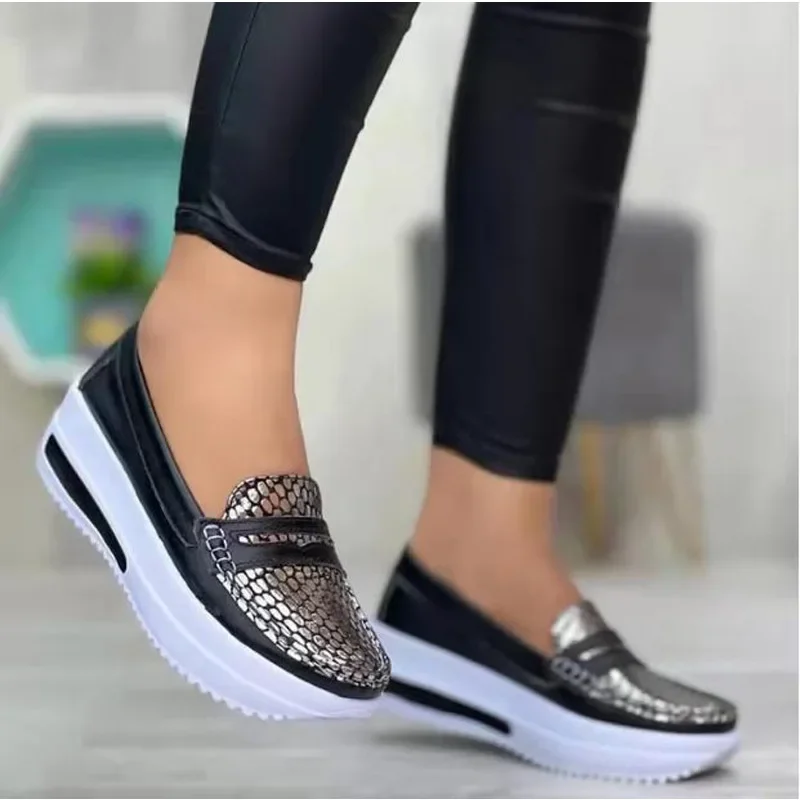 

Women Loafers Designer Low Top Wedge Platform Shoes Slip on Vulcanized Shoes Light Leather Ladies Casual Sneakers Zapatos Mujer