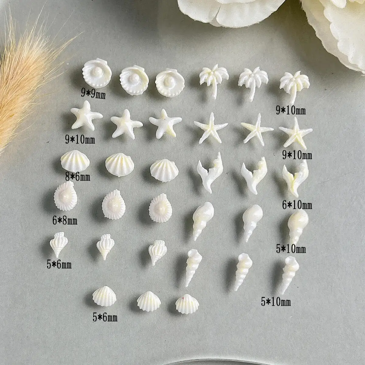 50PCS 3D Ocean Series Beige Shell Conch Resin Nail Charms Creative Realistic Fishtail Coconut Tree Nail Art Accessories for DIY