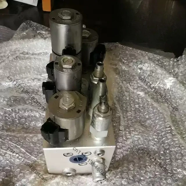 Main Hydraulic Valve Block Assembly Universal Scissor Aerial Lift Platform Hydraulic Control Replacement Valve