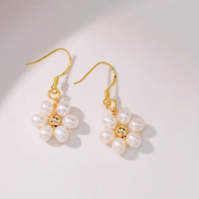 

12pair Korean Wholesale Minimalist Jewelry Daisy Flower Charm Dangle Hook Earring Bridesmaid Dainty Daisy Faux Pearl Earrings