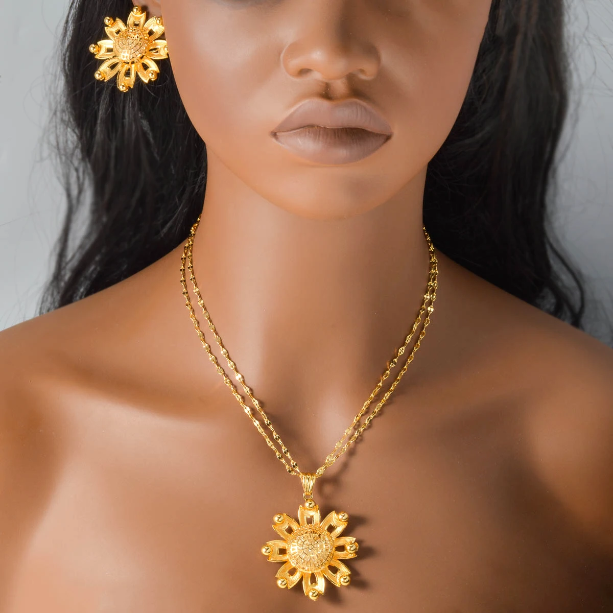 

New Golden Exaggerated Large Flowers Necklace Earrings Set Copper Jewelry Set for Women Fashion Jewelry Party Dressing Gifts
