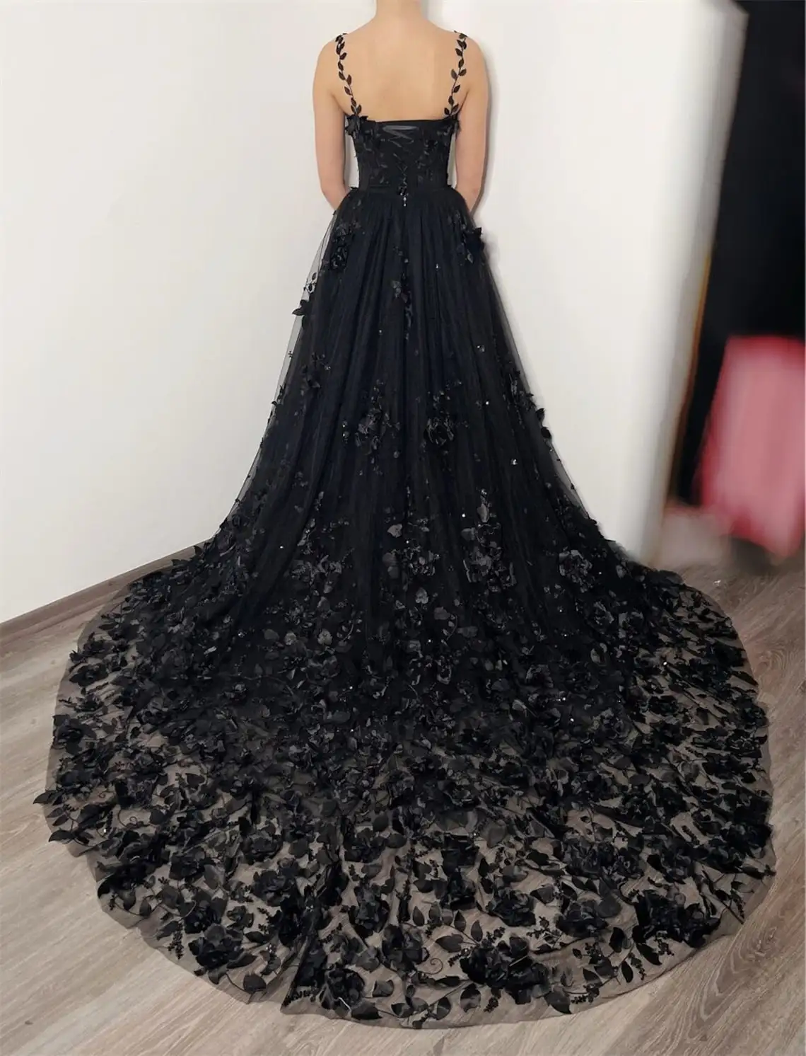 Gaun Prom elegan manik-manik renda Applique tali Spaghetti bunga hitam gaun malam tanpa lengan Gereja Sweetheart A Line