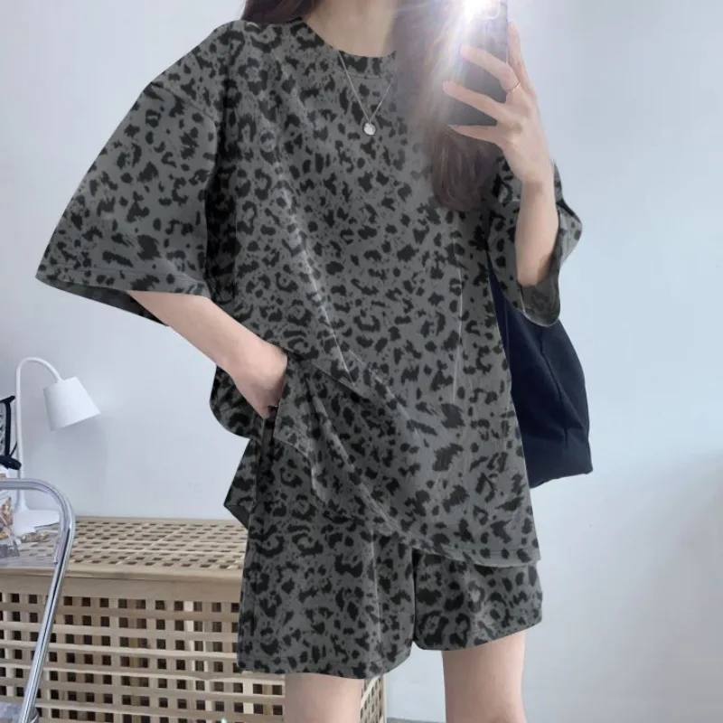 2026 Women T-Shirt Shorts Suit Set Casual Tie Dye Loose Tshirt Wide Leg Middle Shorts With Pockets Female Soft Summer Shorts Set view 3
