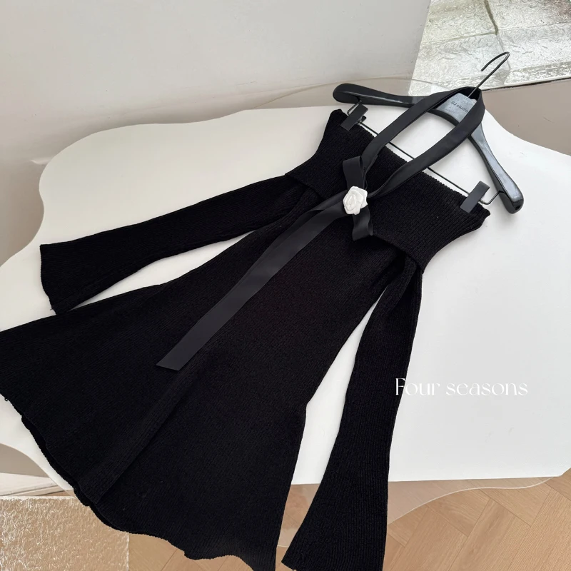 Bomon Elegant Gentle Style French New 2000s Fall/Winter One-Line Shoulder Dress Flower Bow Waist Lapel Knitted Dress For Women