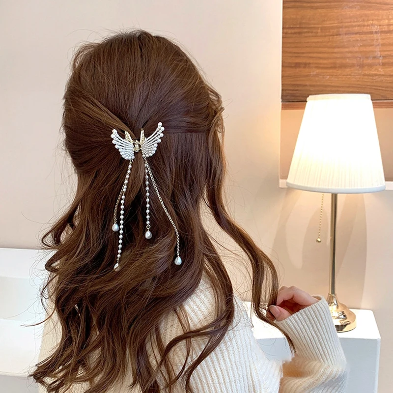 Pinza de pelo con borla de mariposa y Perla para mujer, garra de pelo elegante, horquilla de cangrejo, accesorio para el cabello