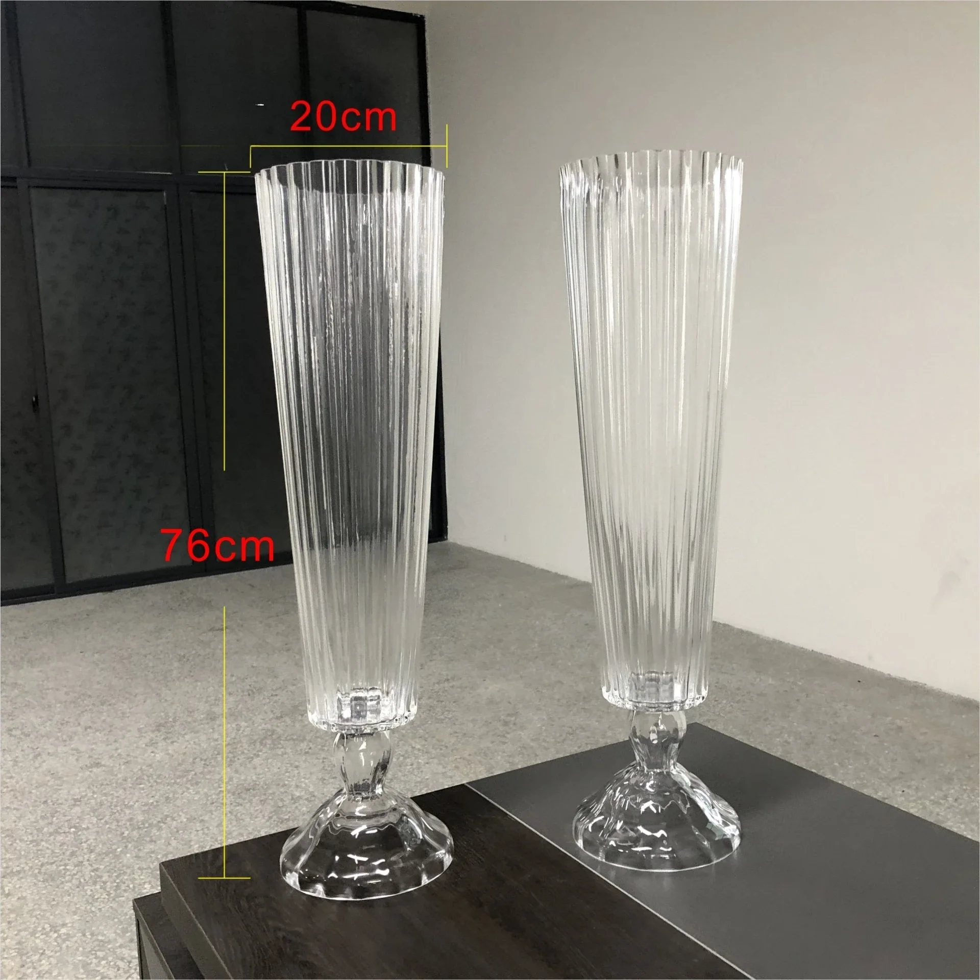 Wedding event decorations, large buckle striped bottle transparent glass vase