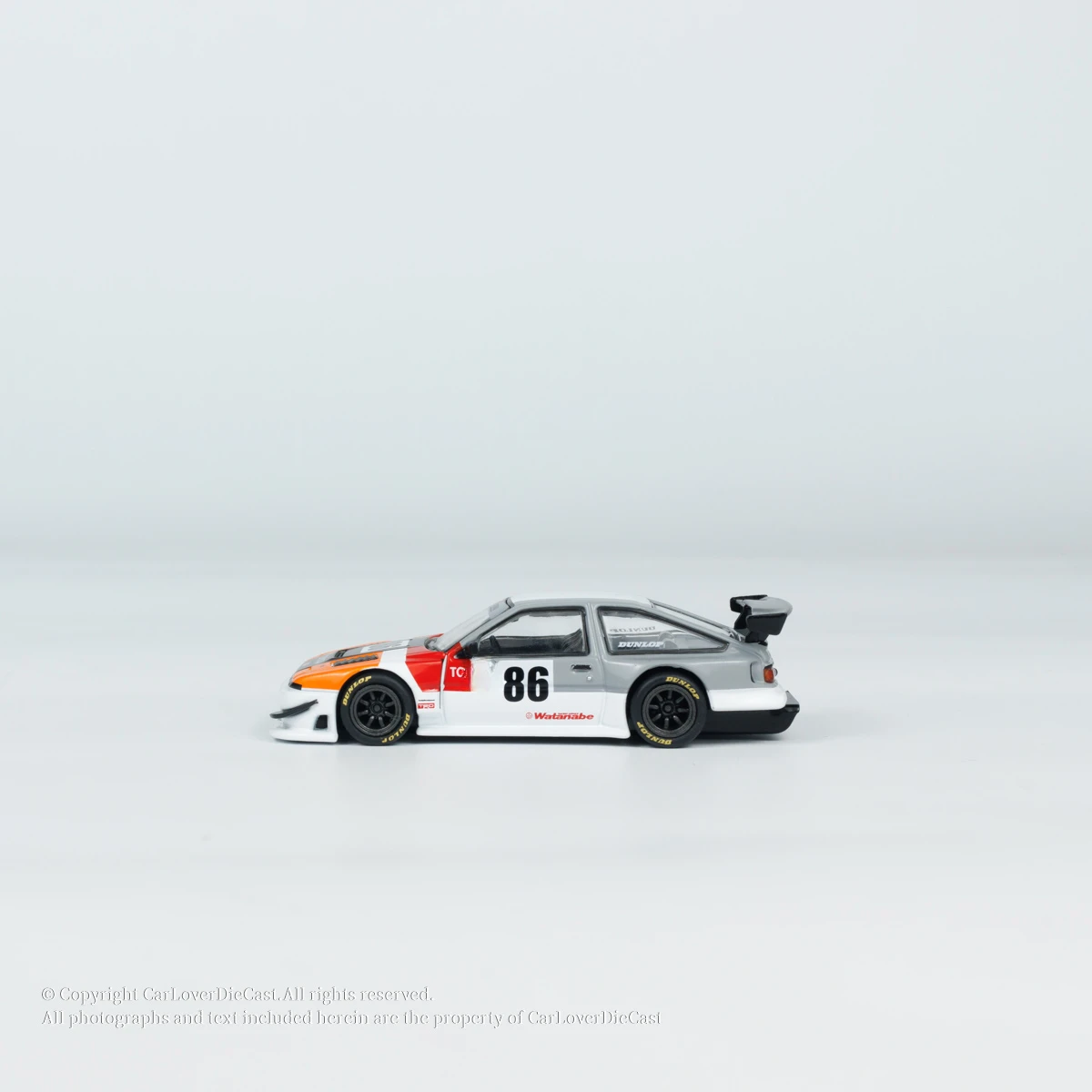 Tarmac Works 1:64 Sprinter Trueno AE86 Widebody TRD Model car