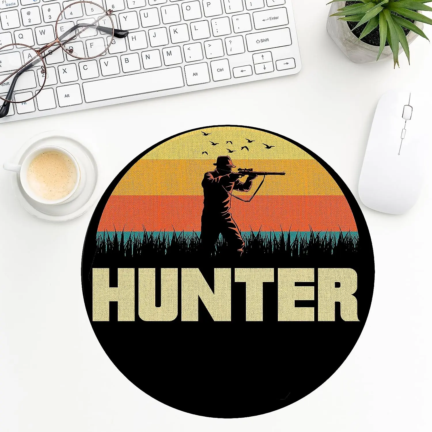 Funny Retro Hunter Pattern Gaming Mouse Pad Non-Slip Rubber Mouse Pad Waterproof Mouse Mat for Office Computer Laptop 7.9