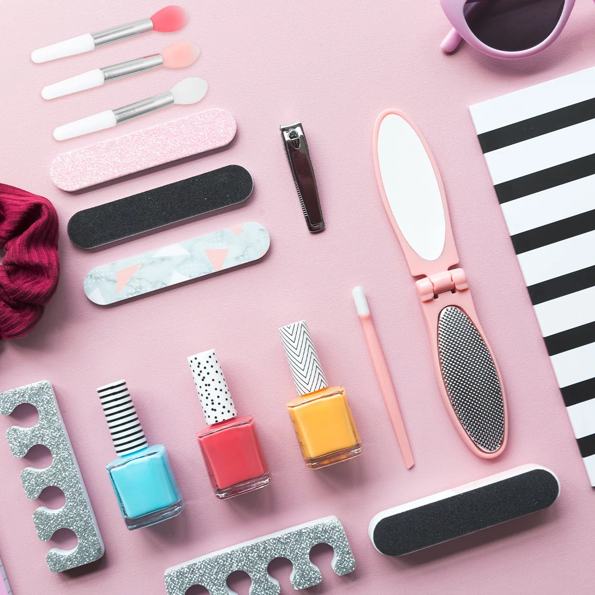 

6Pcs Silicone Lip Brush Set Compact Design for Precise Lip Makeup Application Ideal for Lipstick Gloss and Liquid Cosmetics