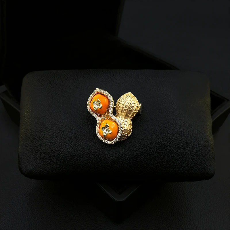 

1928 Good Luck Peanut Persimmon Brooch Exquisite High-End Corsage Chinese Style Suit Neckline Pin Accessories Men Women Jewelry