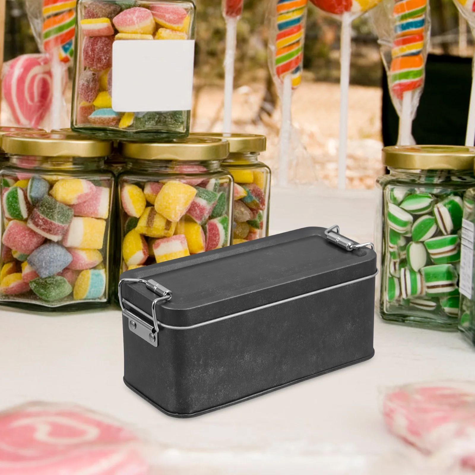 

Retro Tinplate Cookie Storage Case Sturdy Metal Biscuit Container Large Capacity Multi-Use Candy Storage Box Simple Design