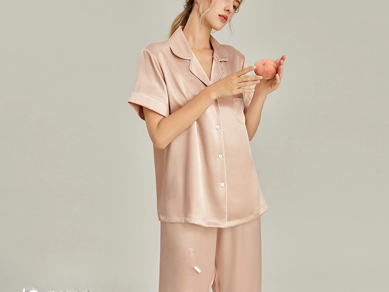 

Summer New Women's Silk Pajamas Set Short Sleeved Top Trousers 100% Mulberry Silk for Comfortable Loungewear Outdoor Use XXL