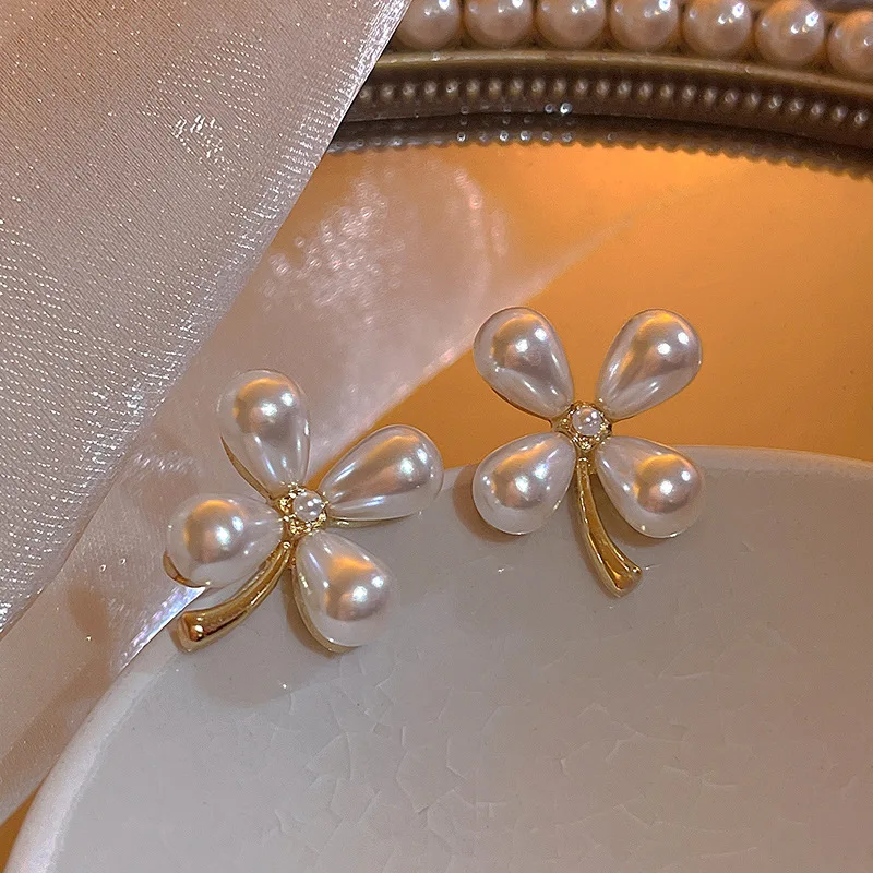New Creativity Four-leaf Clover Pearl Earrings for Women Personalized Fashionable Daily Accessories Party Jewelry Birthday Gifts