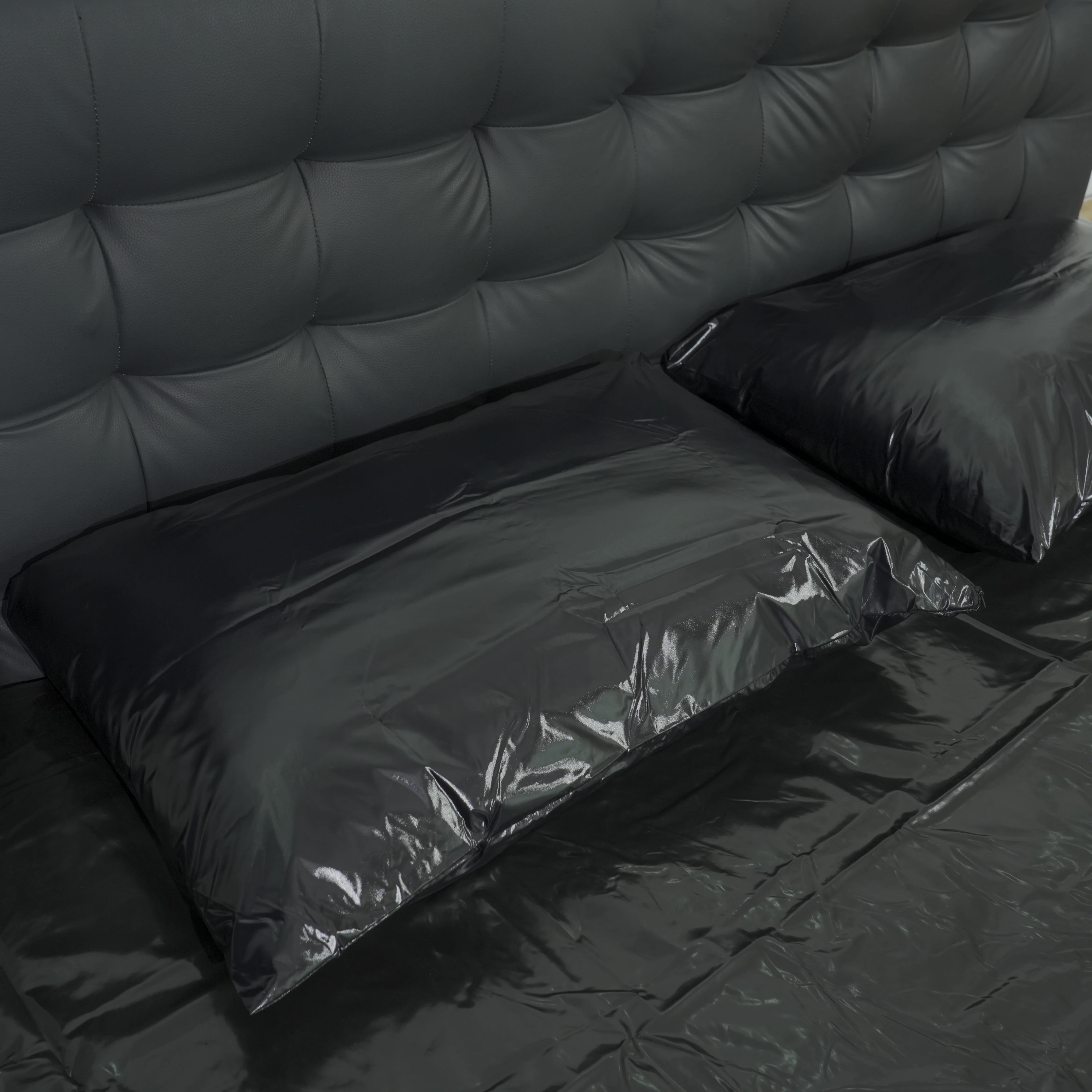 1 Pair of High-Quality Black PU Pillowcases with Zipper Closure and No Inner Core, Pillow Protector for Anti Dogs Pets