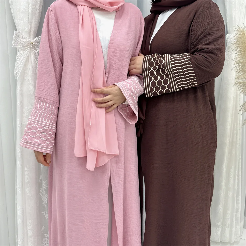

Wholesale New Arrival Palestinian Keffiyeh Style Embroidered Open Abaya Verities Colors Soft Crepe Dubai Abaya Muslim Dress