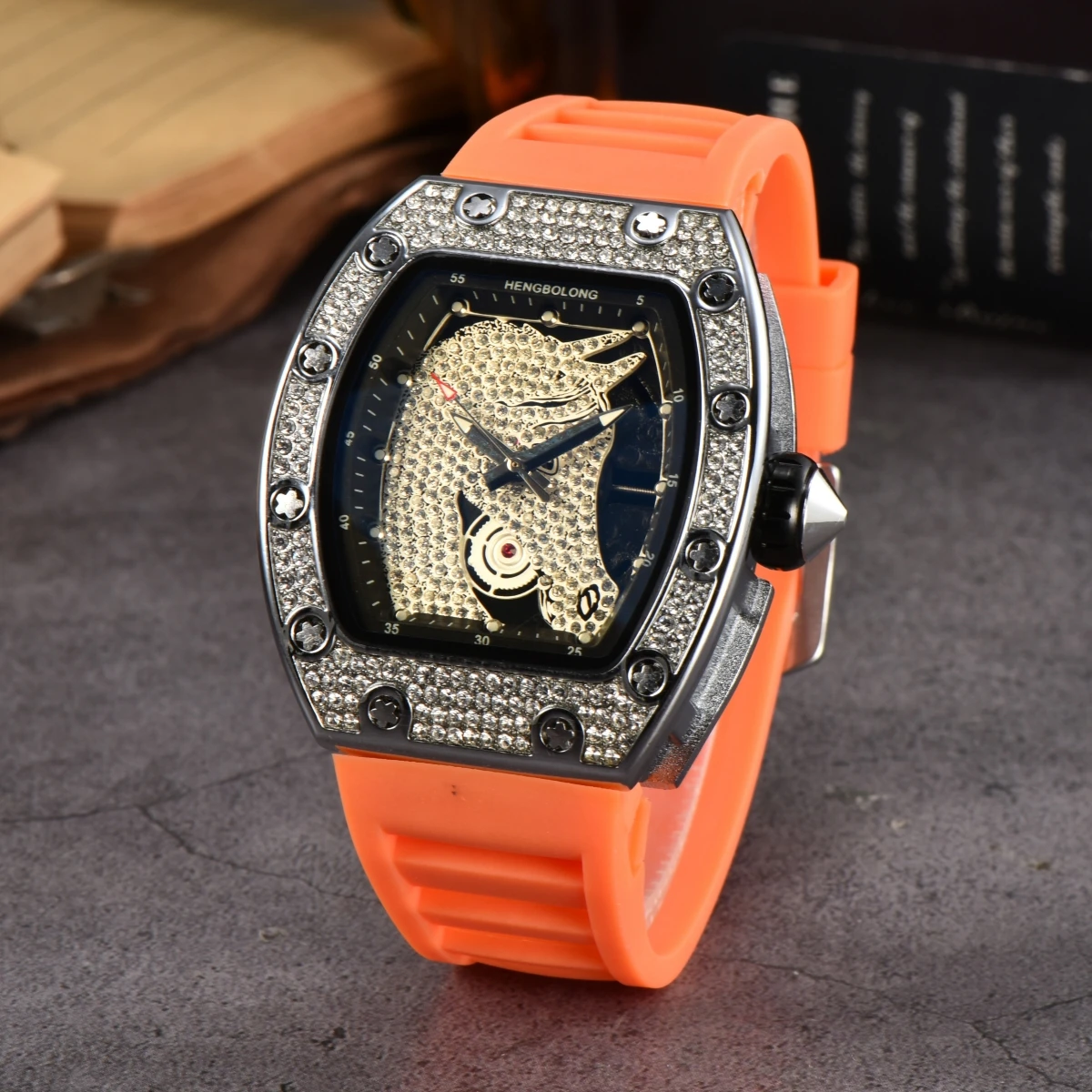 Hot Sale New Silver Diamond horse\'s head Luxury Noble European Men Waterproof Calendar Quartz Watch