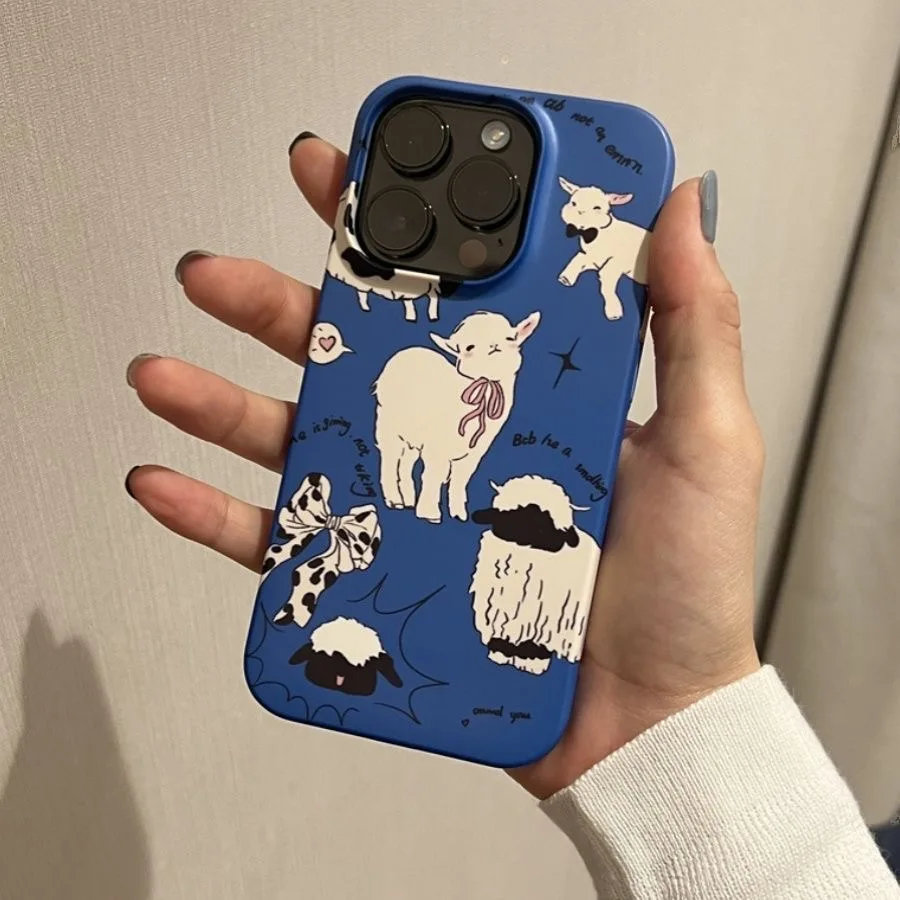 Niedliche Schaf- & Lamm-Print Trendige Blaue Preppy & Y2K Style Handyhülle für iPhone 17 Air 16 15 14 11 12 13 Pro Max Plus Rückseiten-Cover