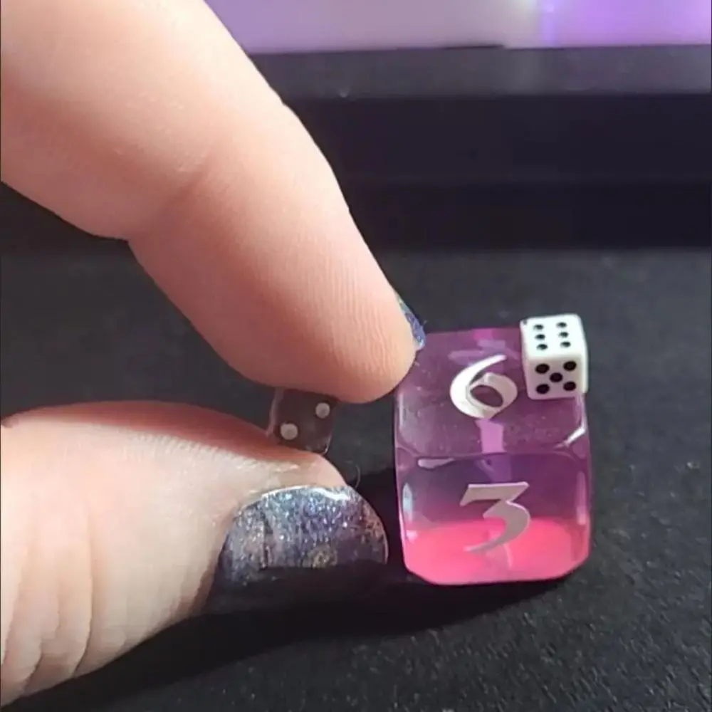 

D6 5mm Mini Dice 6 Sided 5 Colors 5mm Dice Acrylic Plastic Micro Dice Gambling Game