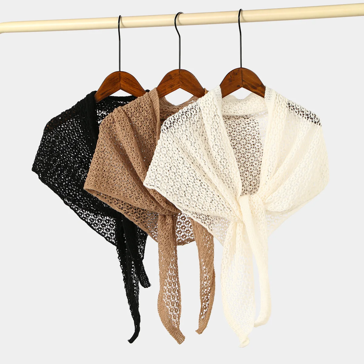 Women Triangle Scarf Shawl Fashion Floral Knitted Scarf Breathable Scarves Lady Wedding Headscarves Female Headband Shawl Wrap