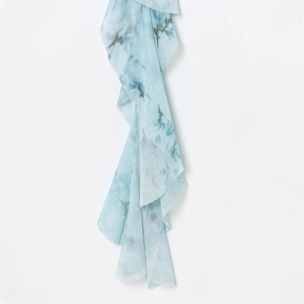 여름 새로운 여성 패션 캐주얼 유럽과 미국 스타일의 계층화 된 장식 인쇄 실크 메쉬 탑