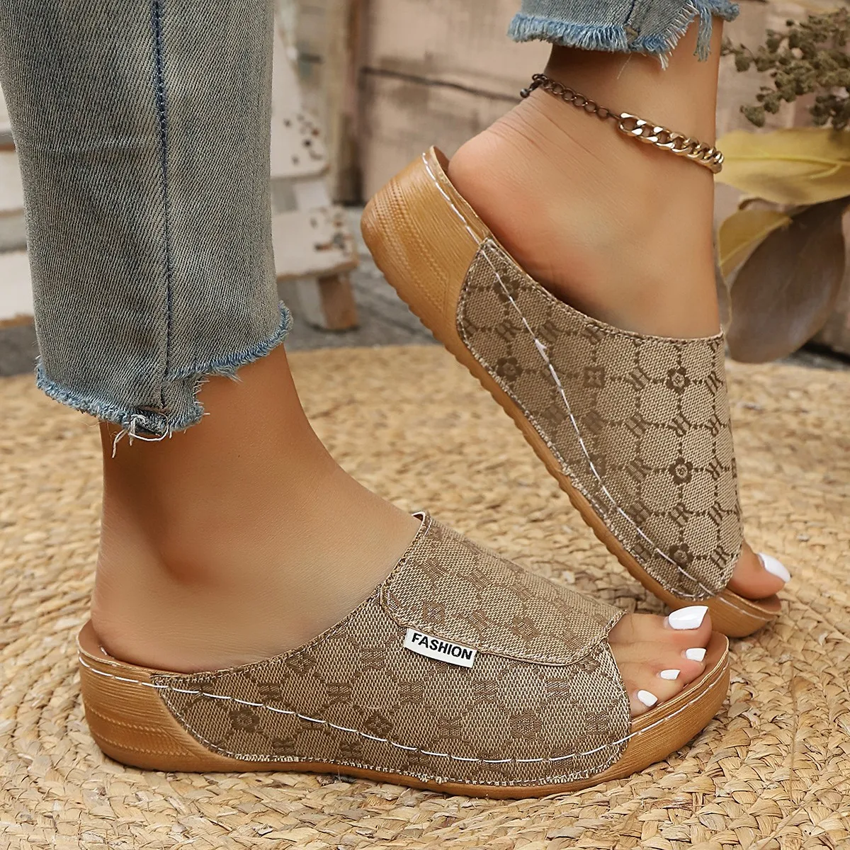 Fashionable Best Selling New Comfortable BeachPlus Size Women's Shoes Summer Elegant Fish Mouth Slope Heel Thick Soled Slippers