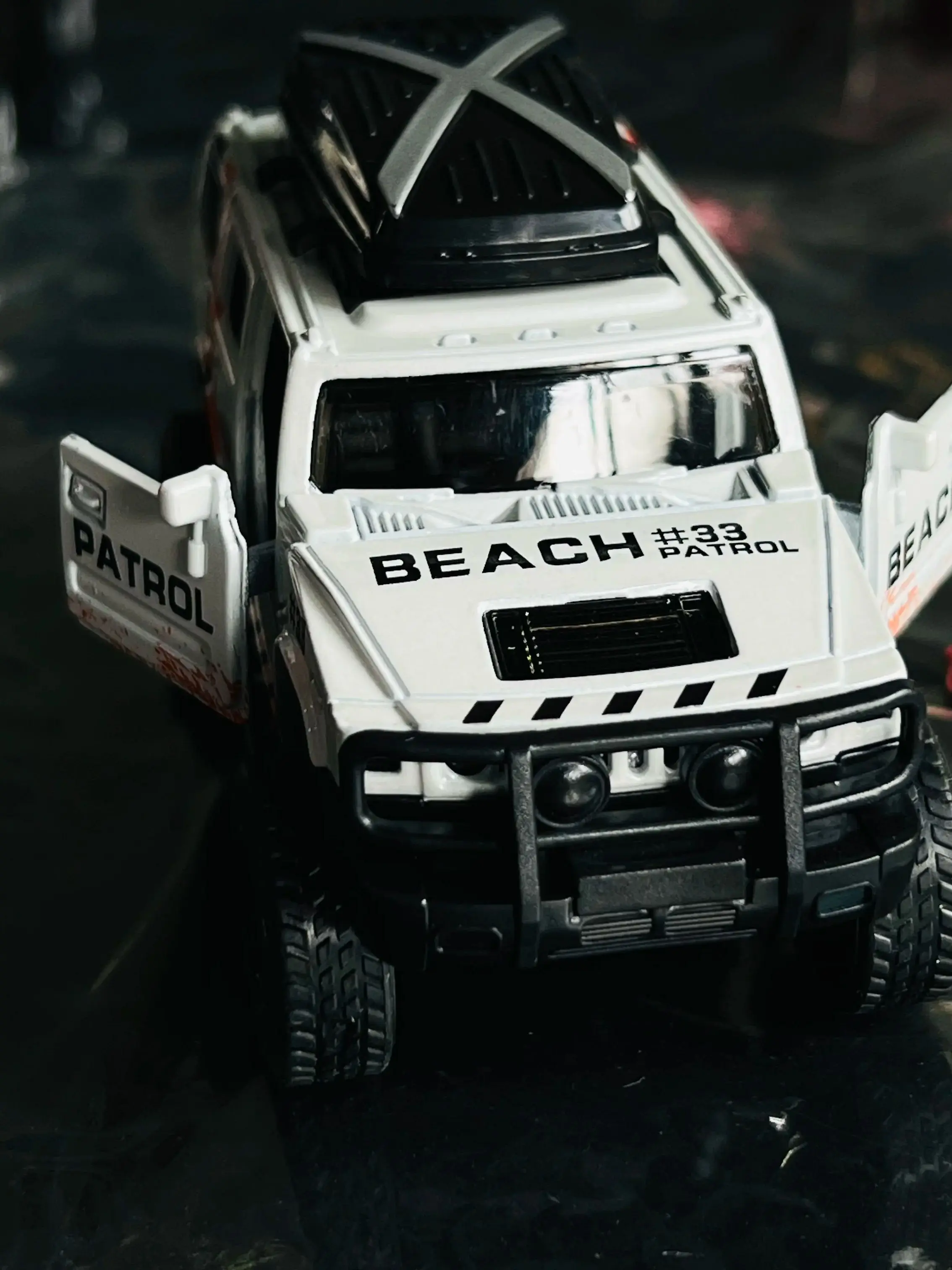 Modèle de voiture tout-terrain en alliage, cadeau Super beau, jouet pour enfants, ouverture de porte, modèle de voiture, ornement cadeau