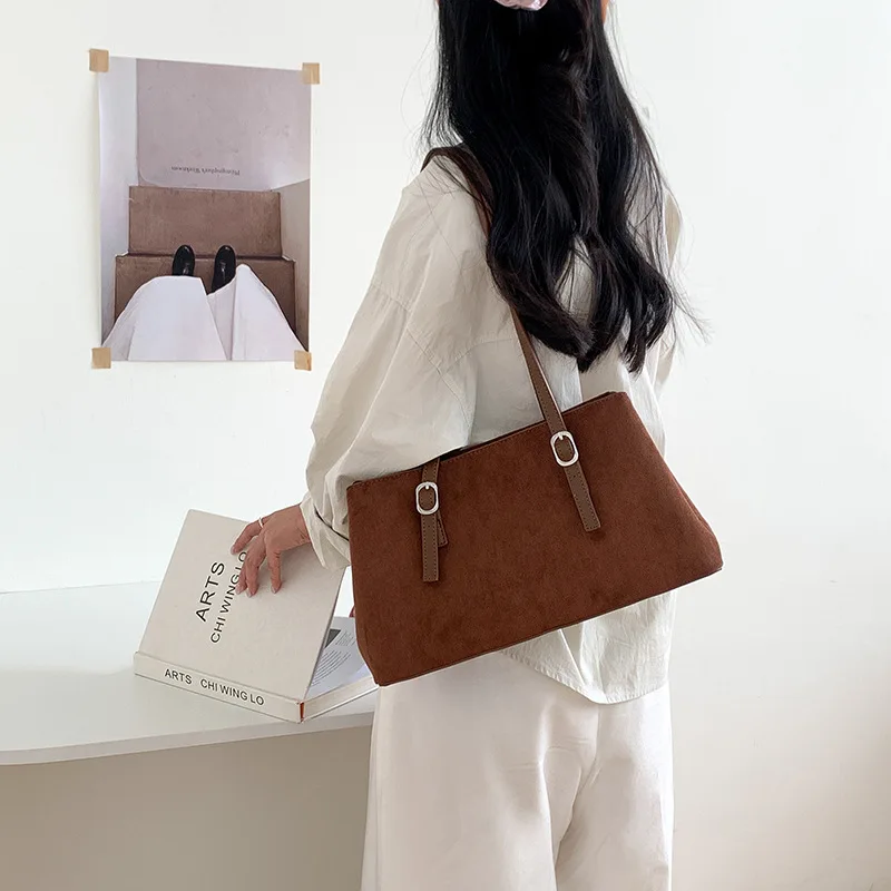 

Fashion New 2025 Women's Vintage Trendy Handbag Female Bags Versatile Casual Luxury Design Underarm Shoulder Bag Simple Solid