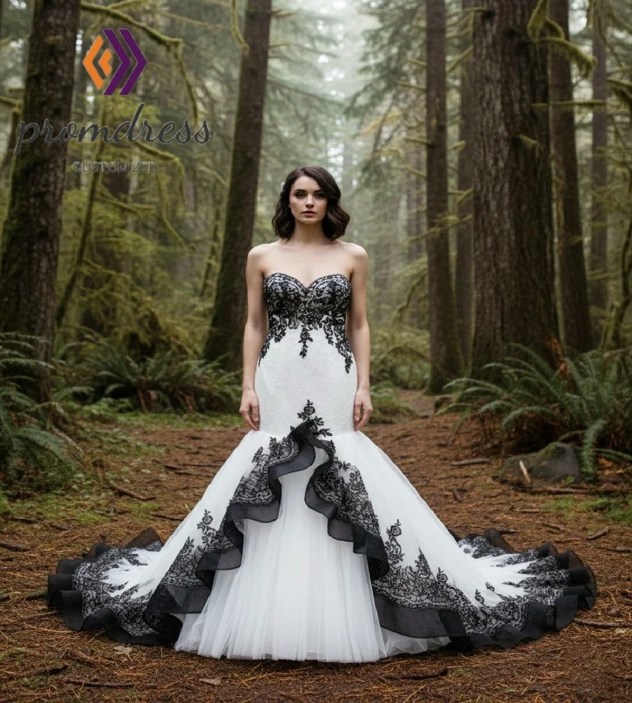 Enchanting Black And White Gothic Wedding Dress 2025 Mermaid Sweetheart Forest Rustic Woodland Bridal Dress Lace Fairytale Bride