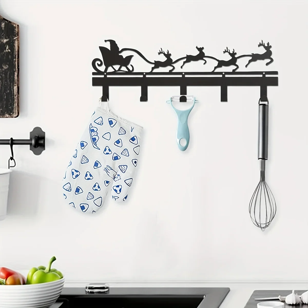 Llavero con silueta navideña creativa de metal, colgador de llaves multiusos para bolsa de ropa para el hogar, hermoso gancho para decoración navideña