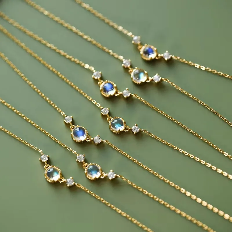 Fresh light luxury fine collar chain ice translucent moonstone necklace exquisite crafts suitable for daily jewelry gifts
