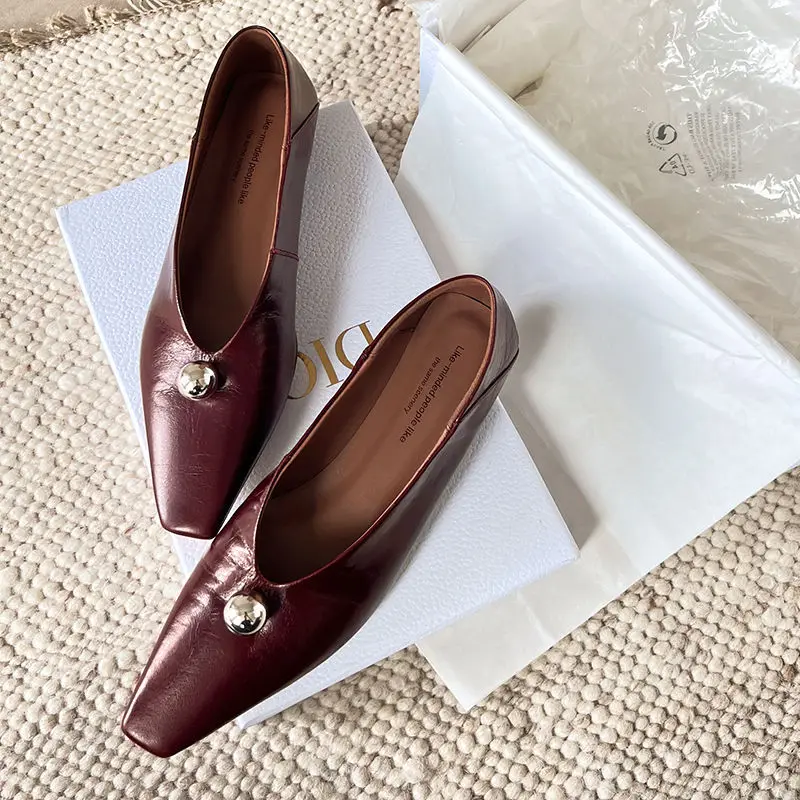 Spring new burgundy sheepskin inner height-increasing single shoes temperament square head metal shallow mouth one pedal medium