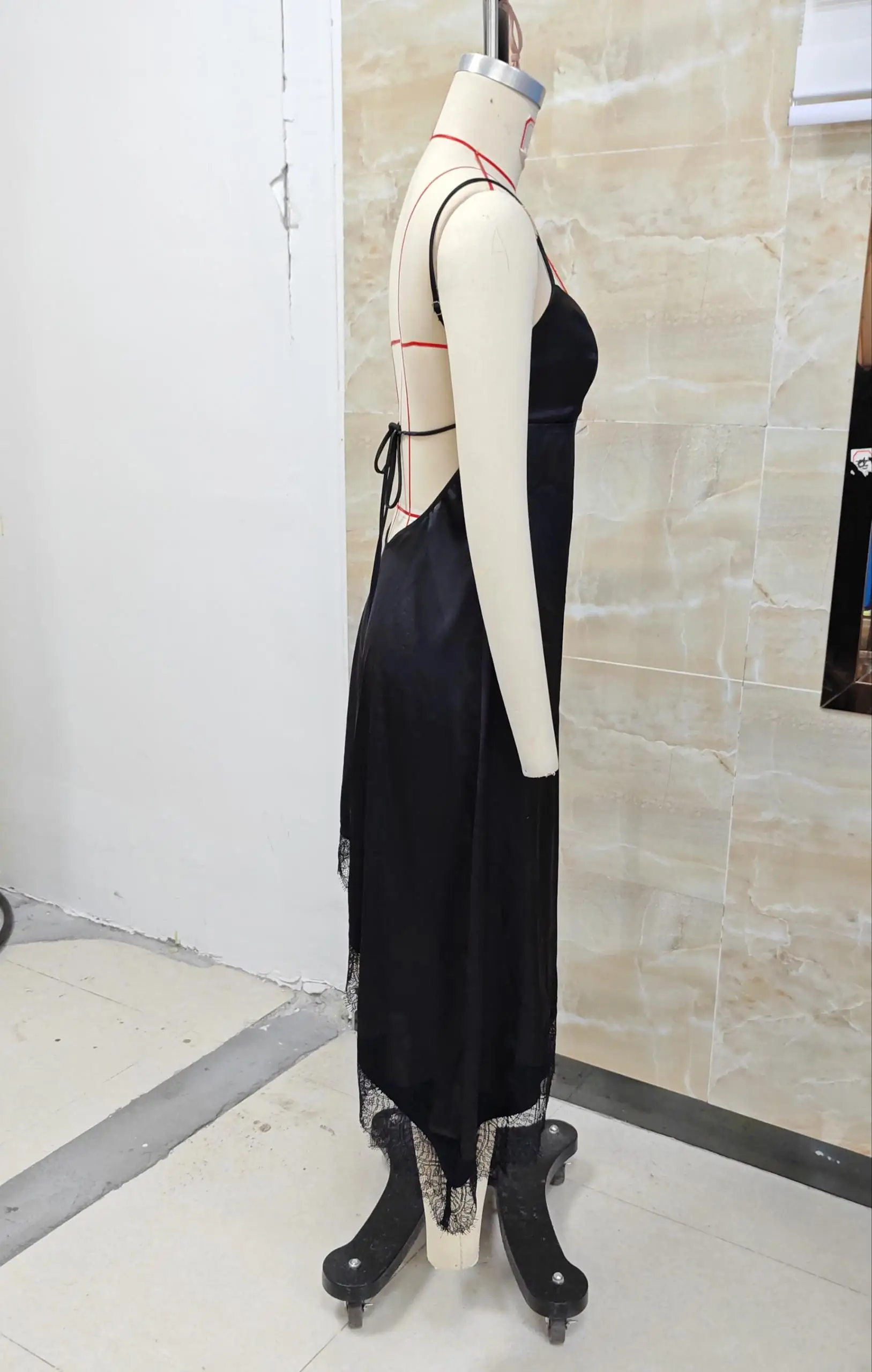 Women Lace Trim Cami Dress Slim Solid V Neck Spaghetti Strap Asymmetrical Babydoll Dress for Daily Party