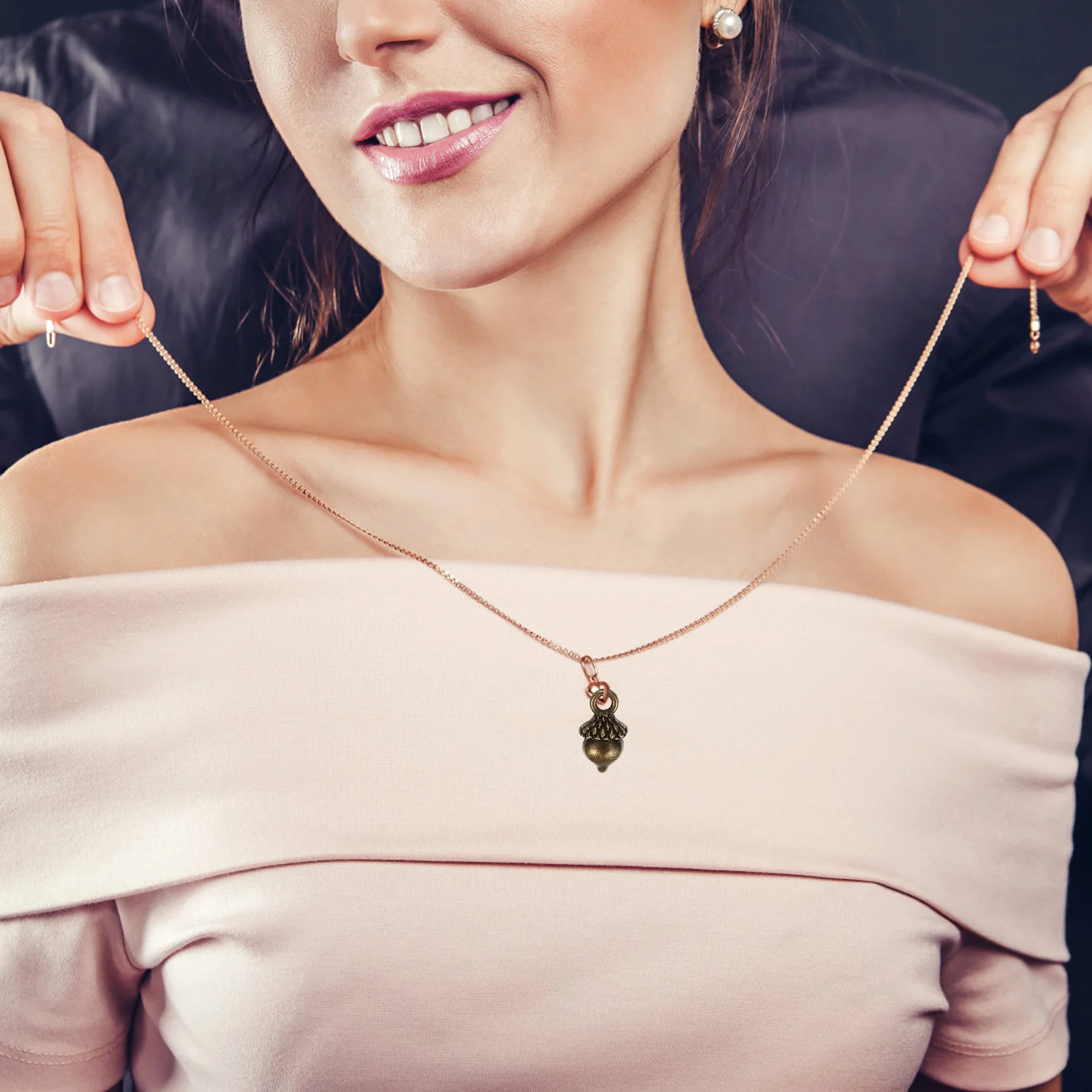 

100Pcs Xmas Acorn Pendant Alloy DIY Jewelry Making Charm Xmas Bracelet Necklace Pendant DIY Supplies Alloy Hanging Decor