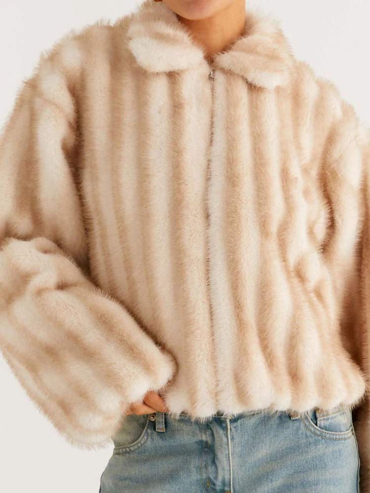 

2025 Autumn Winter Fashion Fur Long Sleeve Jacket Casual Lady Loose Warm Commute Outerwear Simple Women's Daily Pocket Overcoat