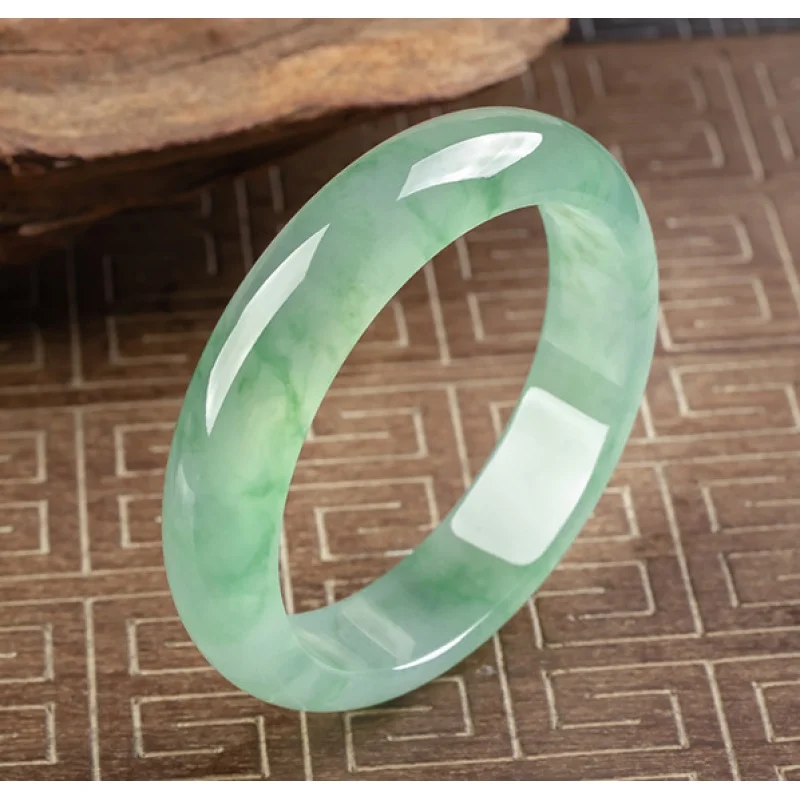 

Myanmar Jade Bracelet Female Mine Timber Ice-like Oil Floating Flower Circle Light Green Imperial Concubi