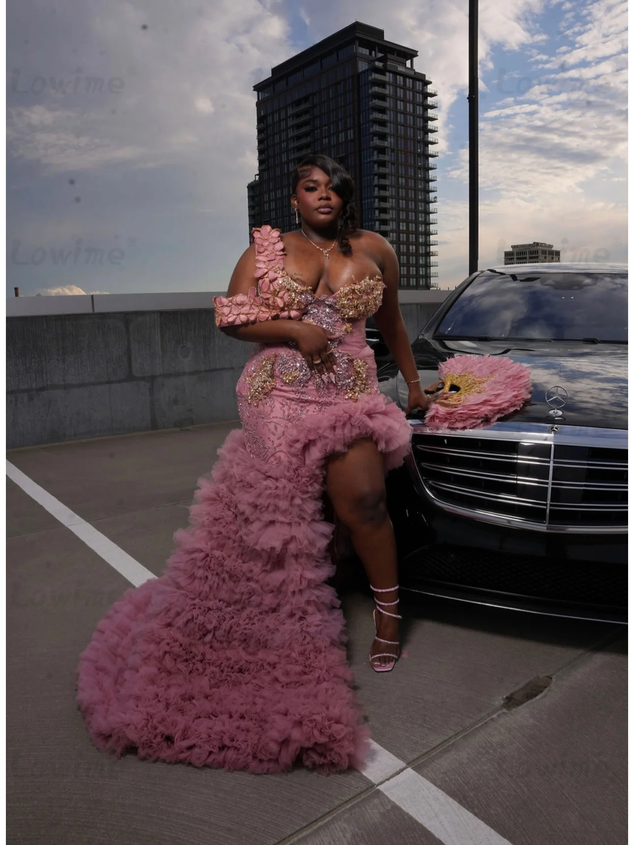 

Sparkle Diamonds Long African Prom Dresses Customized High Split Slit Customized Wedding Party Dress Ruffles Puffy Evening Gowns