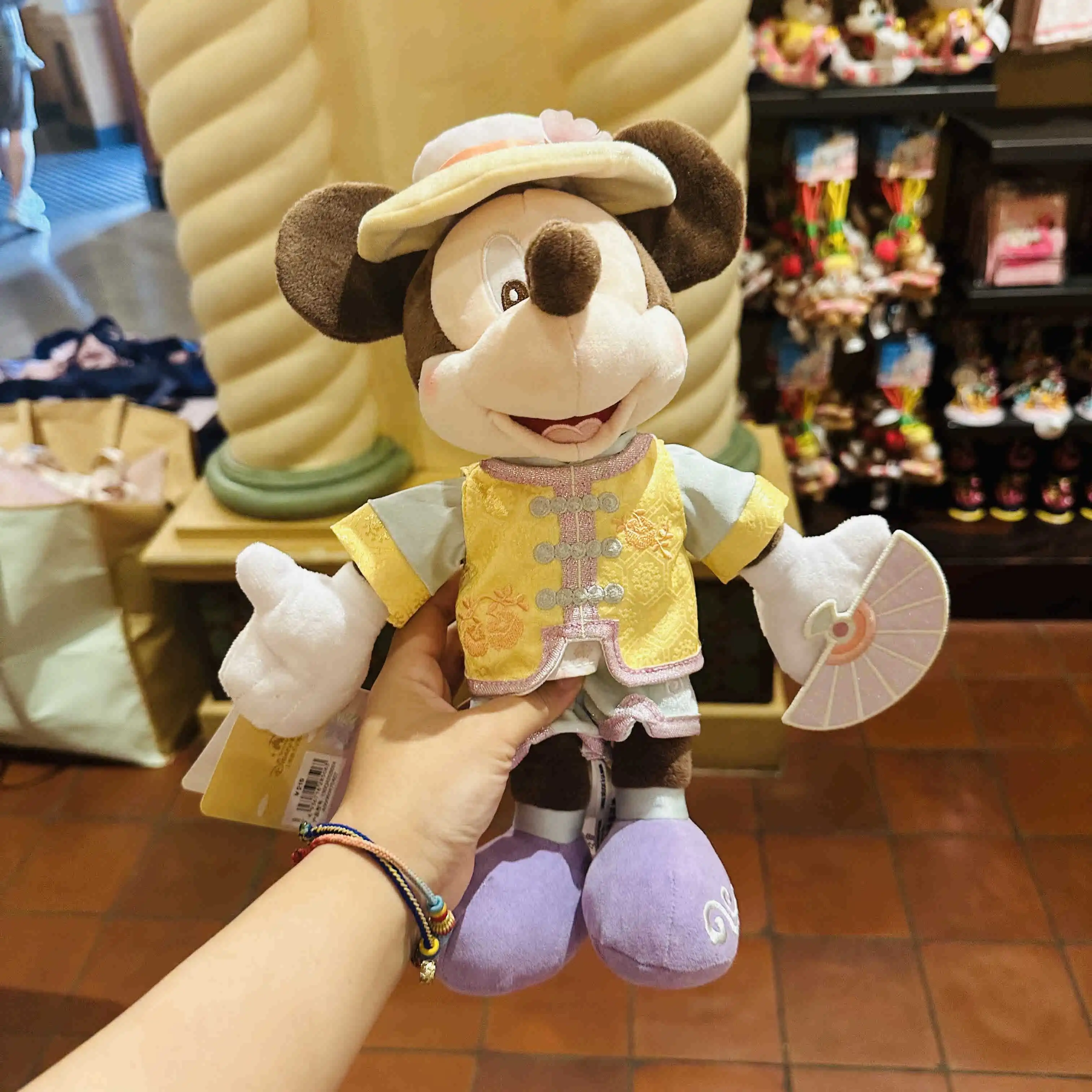 Shanghai Disneyland 2025 Mickey, Minnie, Donald Duck, Chip 'n' Dale Plush Dolls Bag Charms - Children's Gift Souvenirs view 3