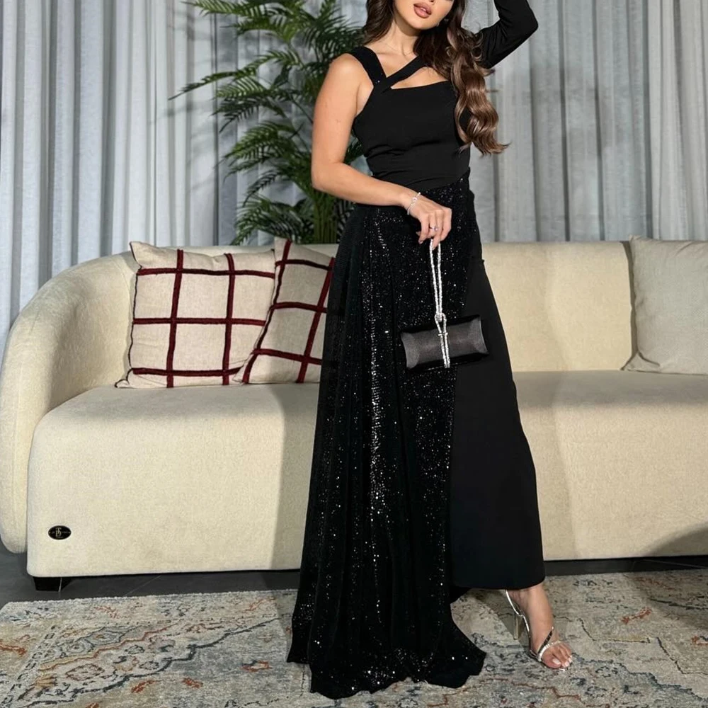 Jersey personalizado Una línea de un hombro Vestido de noche con lentejuelas Sin tirantes Hasta el suelo Mangas largas Panel Tren Negro Elegante
