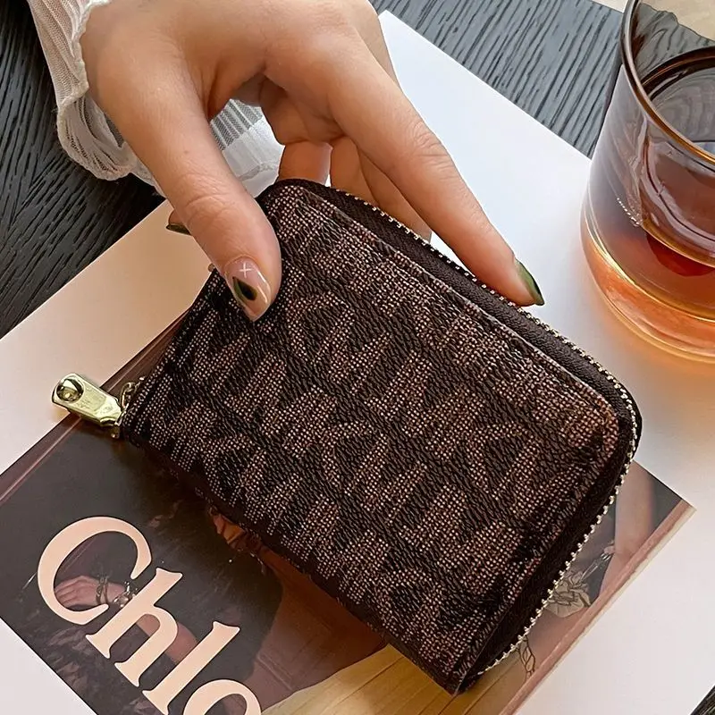 New Women\'s Wallet Short Cute Small Wallets Zipper Large Capacity Multi Card Carrying Bag Coin Purse Money Clip Wallet